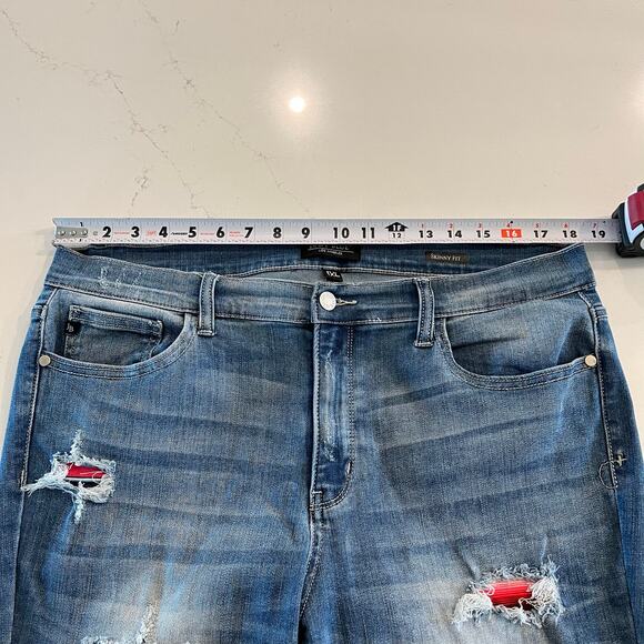 Judy Blue‎ Skinny Jeans Distressed With Multicolored Patches Size 1XL - Picture 7 of 9